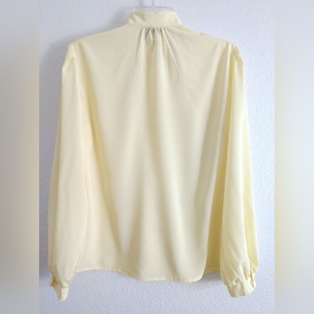 Vintage Three Flaggs Blouse Sunny Yellow High Neck Band Collar Size 14 Chest 40" - Picture 3 of 3